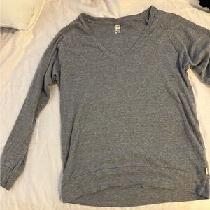 TNA grey long sleeve v-neck size XXS (fits oversized) casual, loungewear